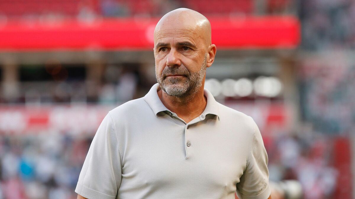 PSV Eindhoven, led by coach Peter Bosz, have made an impressive start in the Eredivisie season by scoring 20 goals in five games.