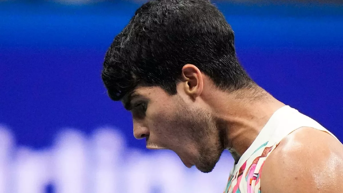 Alcaraz sweeps back into US Open semi-finals