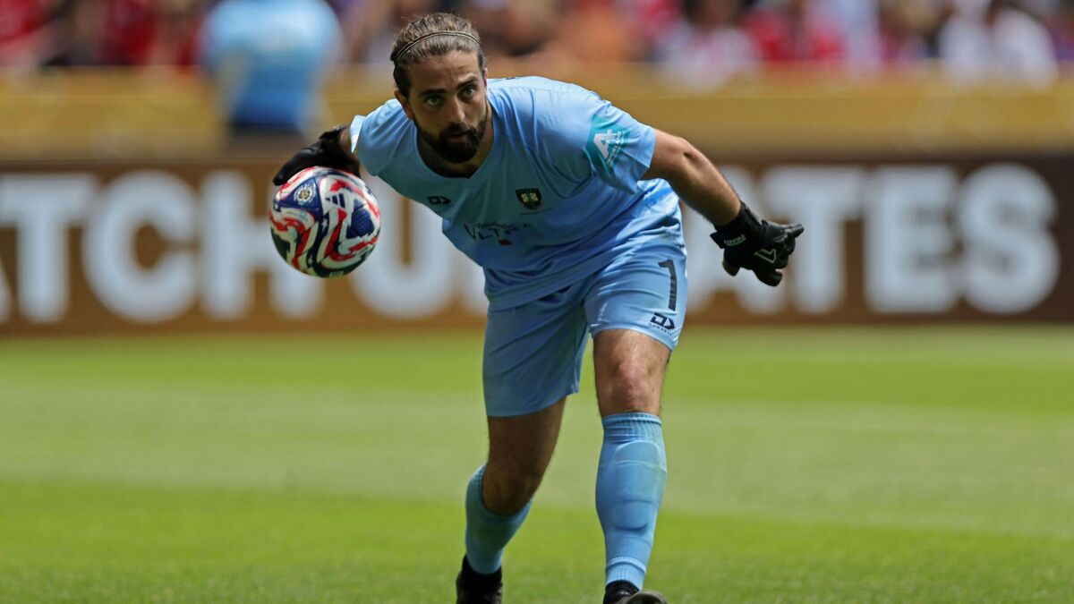 Auckland City's goalkeeper Conor Tracey is expected to have a lot of work during the upcoming match.