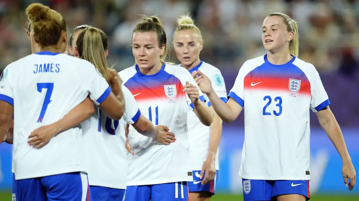 England easily beat Wales to advance to the quarter-finals of Euro 2025