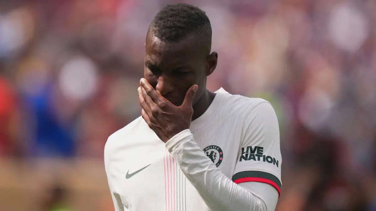 Chelsea suffer meltdown against Flamengo as Nicolas Jackson shown red card